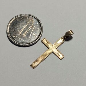 Vintage 10k yellow gold etched cross pendant charm for necklace